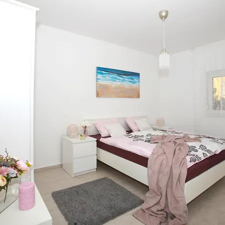 Melin Apartment *