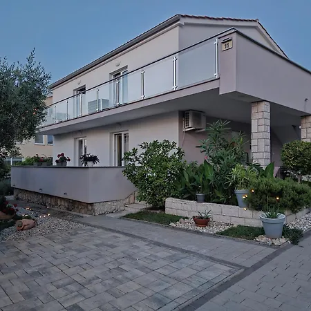 Melin Apartment *